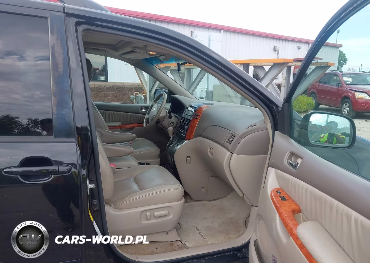 2010 Toyota Sienna Xle VIN:5TDDK4CC8AS028605 - 5