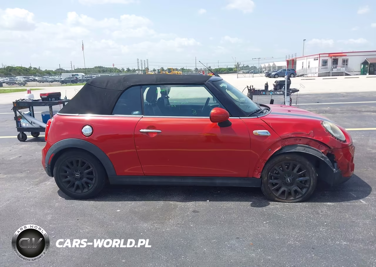 2018 Mini Convertible Cooper S VIN:WMWWG9C56J3E38989 - 13