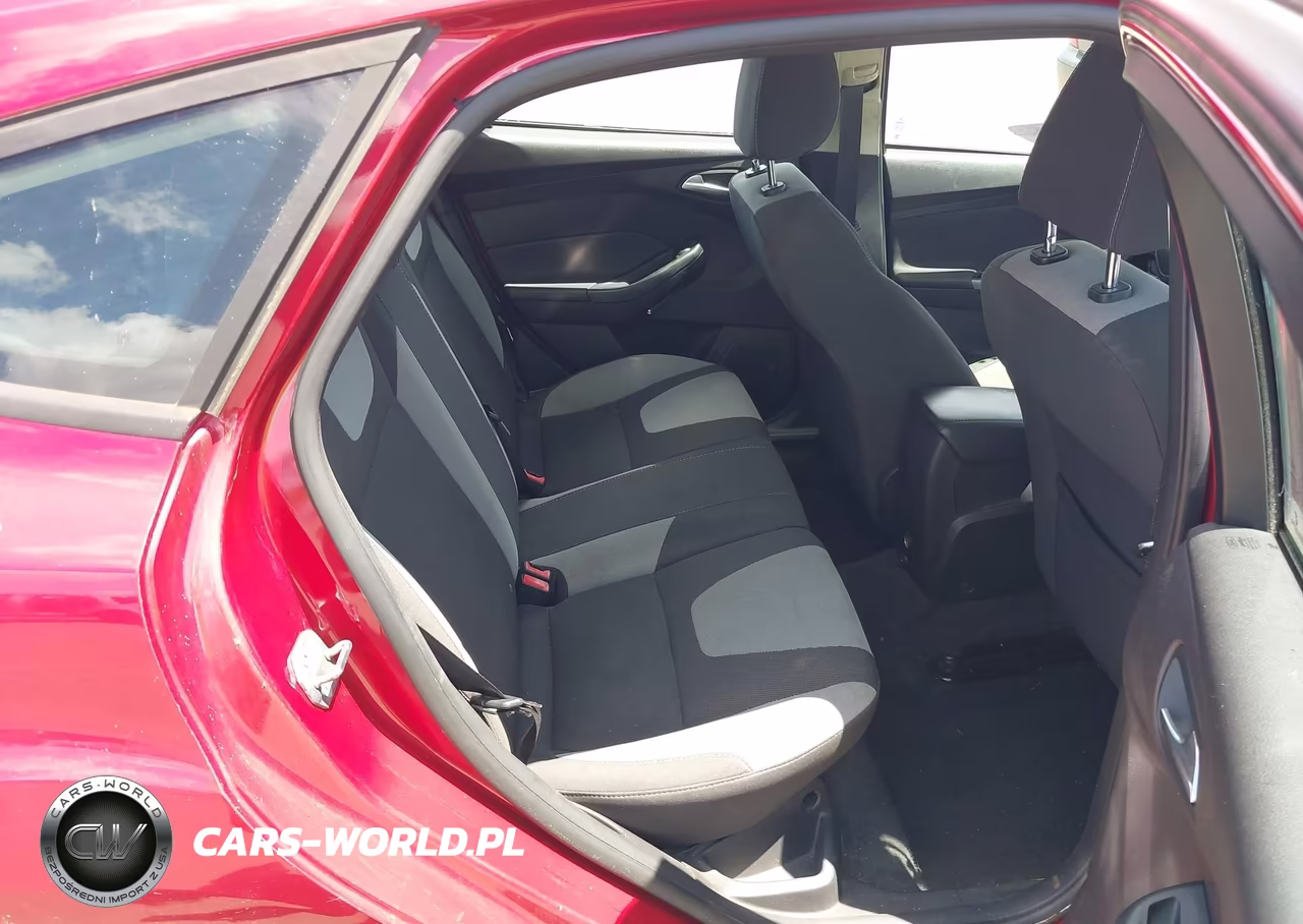 2012 Ford Focus Se VIN:1FAHP3K26CL467690 - 8