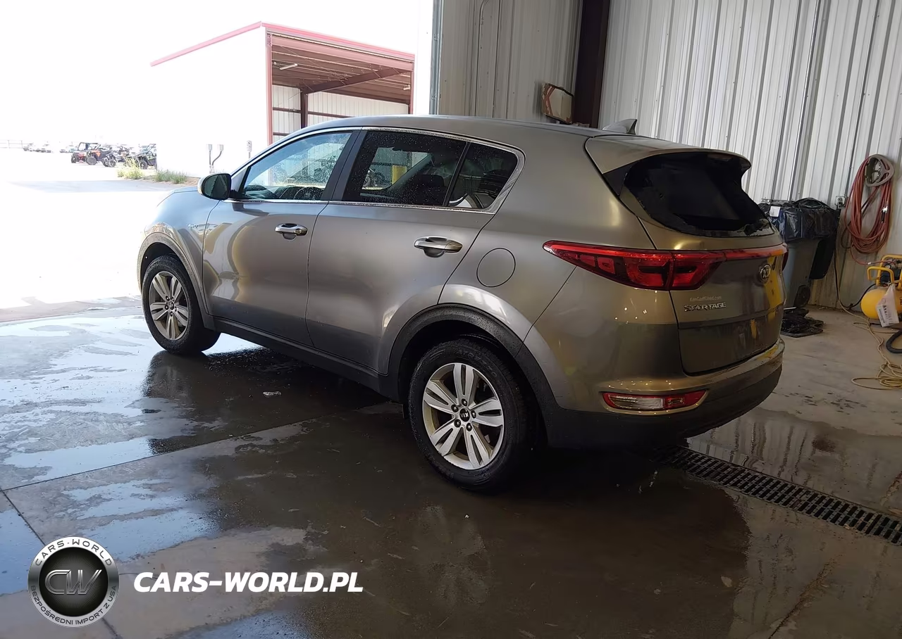 2018 Kia Sportage Lx VIN:KNDPMCACXJ7332002 - 3