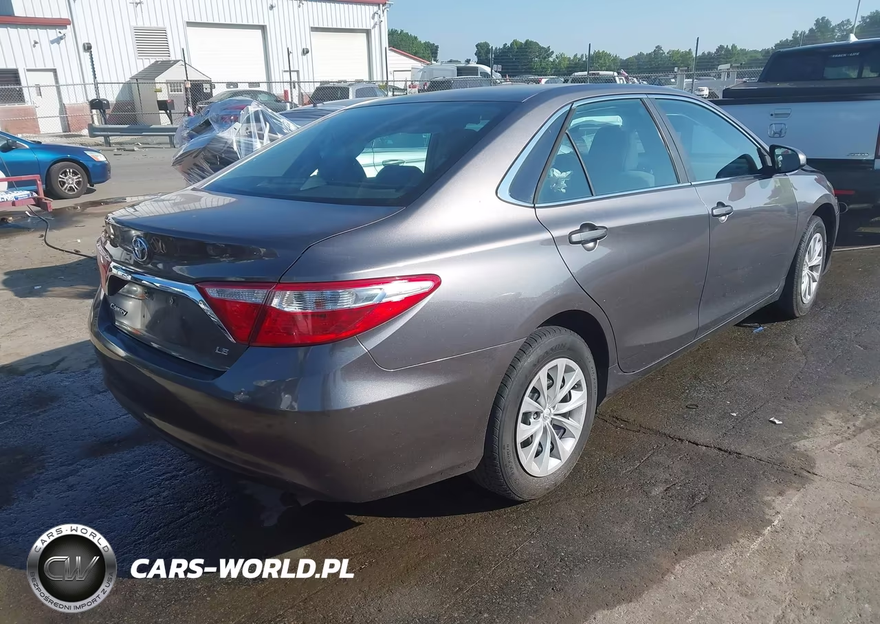 2015 Toyota Camry Le VIN:4T1BF1FK4FU909670 - 4