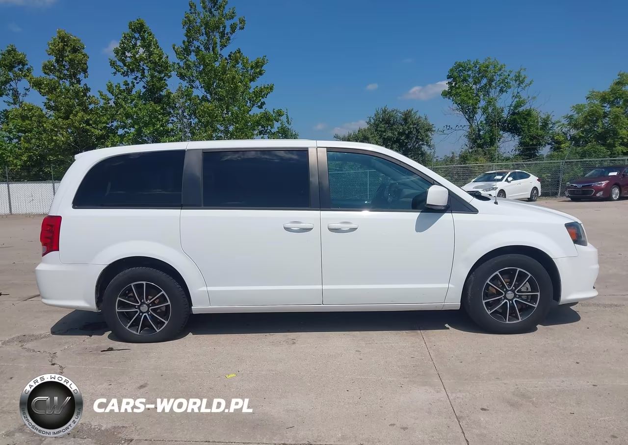 2018 Dodge Grand Caravan Gt VIN:2C4RDGEG3JR340941 - 13