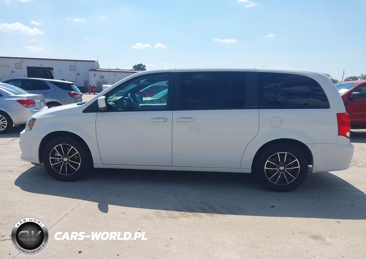 2018 Dodge Grand Caravan Gt VIN:2C4RDGEG3JR340941 - 14