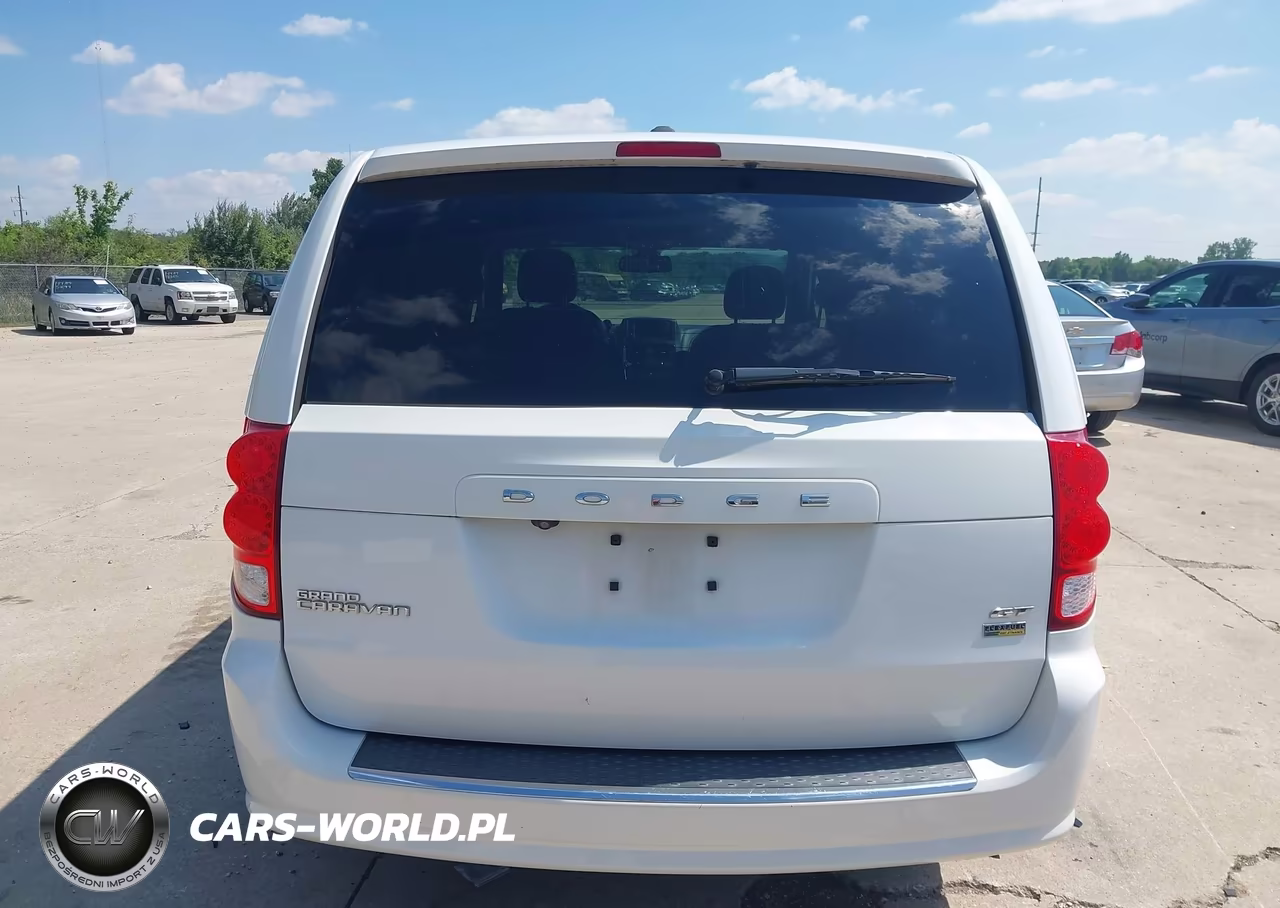 2018 Dodge Grand Caravan Gt VIN:2C4RDGEG3JR340941 - 16