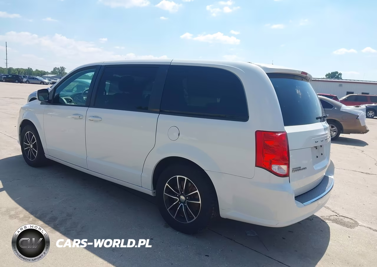 2018 Dodge Grand Caravan Gt VIN:2C4RDGEG3JR340941 - 3
