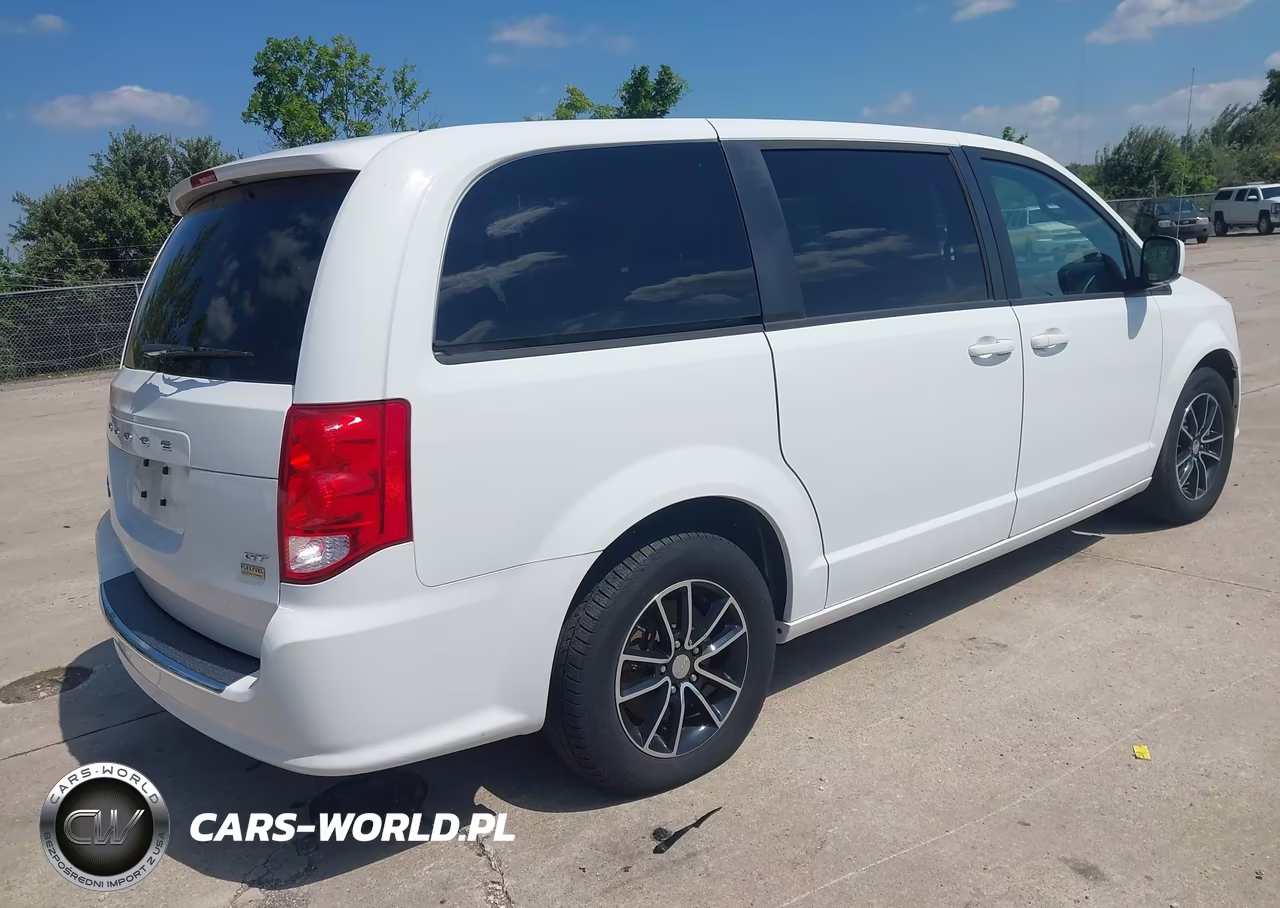 2018 Dodge Grand Caravan Gt VIN:2C4RDGEG3JR340941 - 4