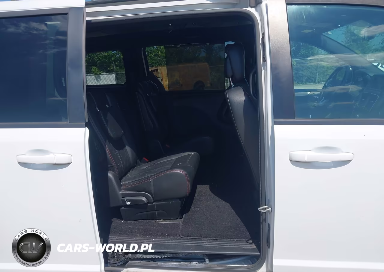 2018 Dodge Grand Caravan Gt VIN:2C4RDGEG3JR340941 - 8