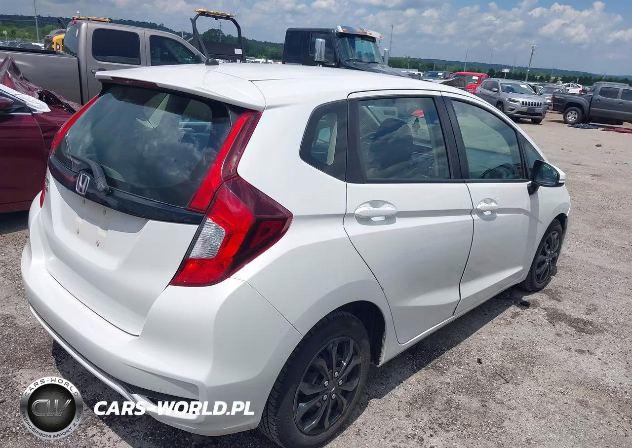 2019 Honda Fit Lx VIN:3HGGK5H43KM728653 - 4