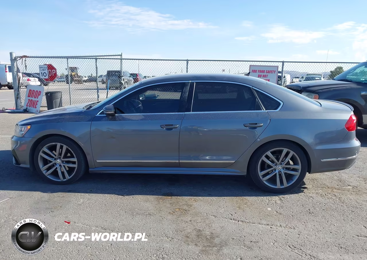 2016 Volkswagen Passat 1.8T R-Line VIN:1VWAS7A34GC065245 - 14