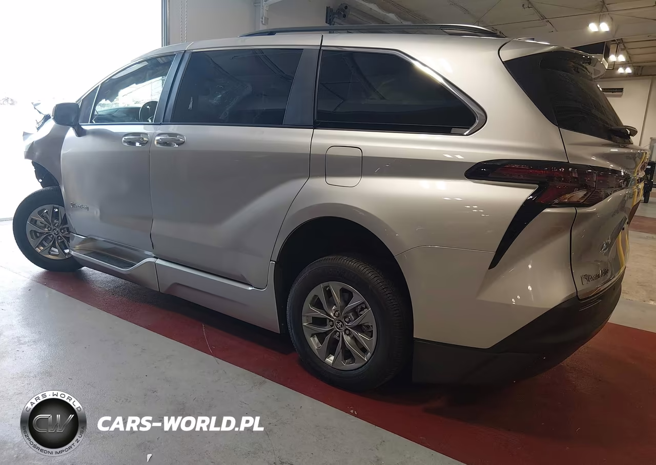 2024 Toyota Sienna Xle VIN:5TDJRKECXRS191543 - 3