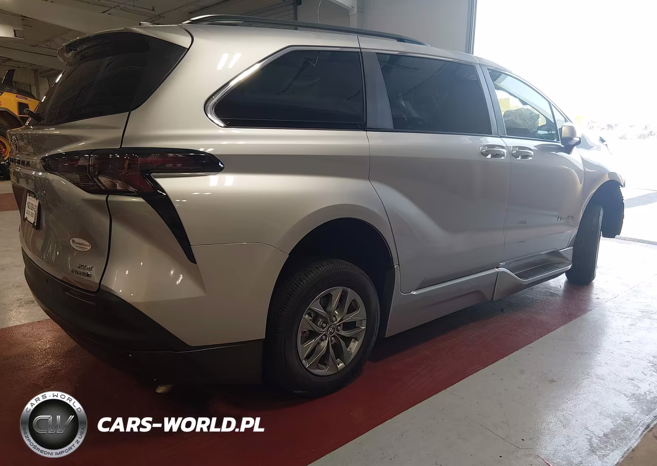 2024 Toyota Sienna Xle VIN:5TDJRKECXRS191543 - 4