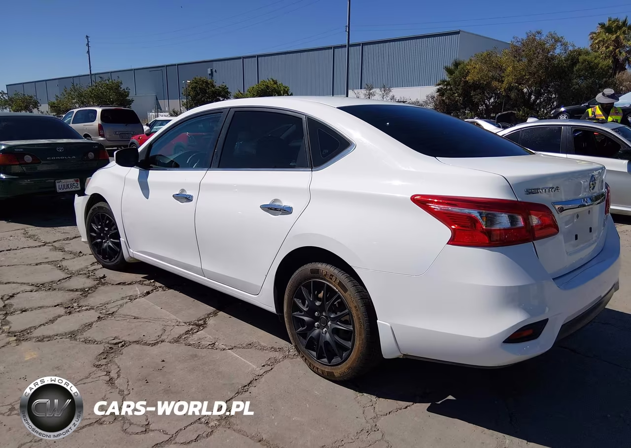2016 Nissan Sentra S VIN:3N1AB7AP5GY242689 - 3