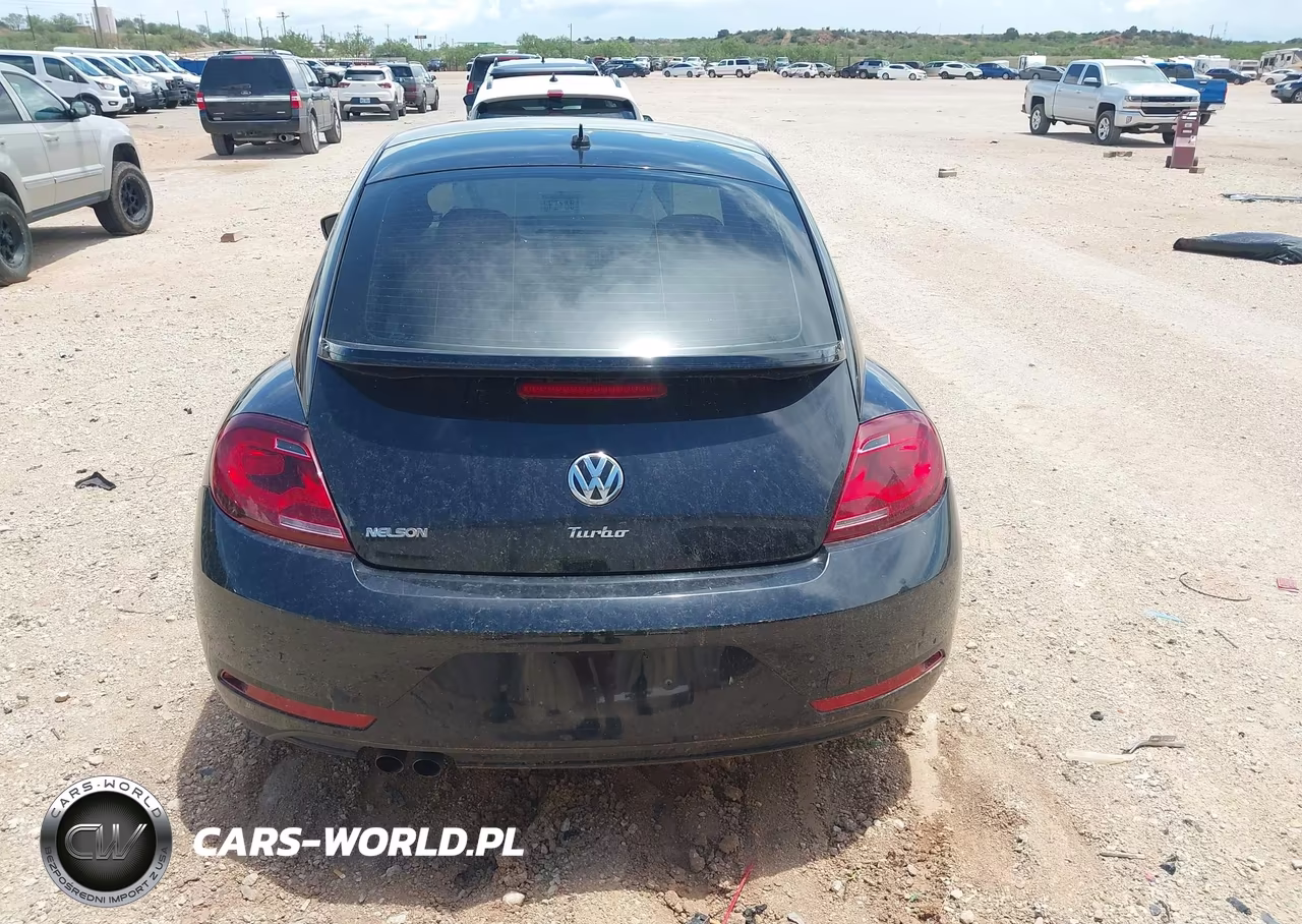 2018 Volkswagen Beetle 2.0T Coast-2.0T S VIN:3VWFD7AT6JM703081 - 16