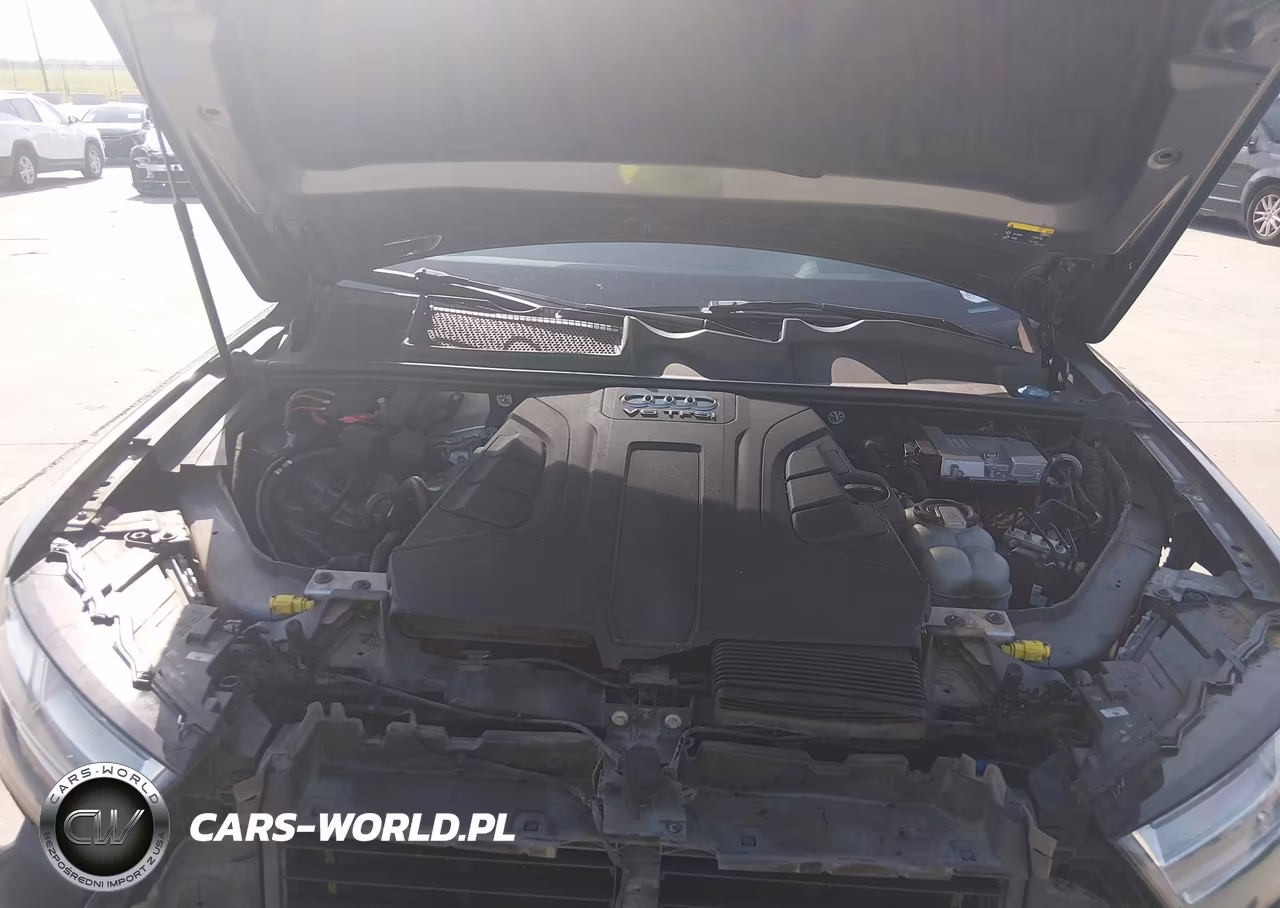 2018 Audi Q7 3.0T Premium VIN:WA1VAAF71JD025278 - 10