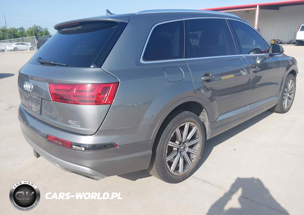 2018 Audi Q7 3.0T Premium VIN:WA1VAAF71JD025278 - 4