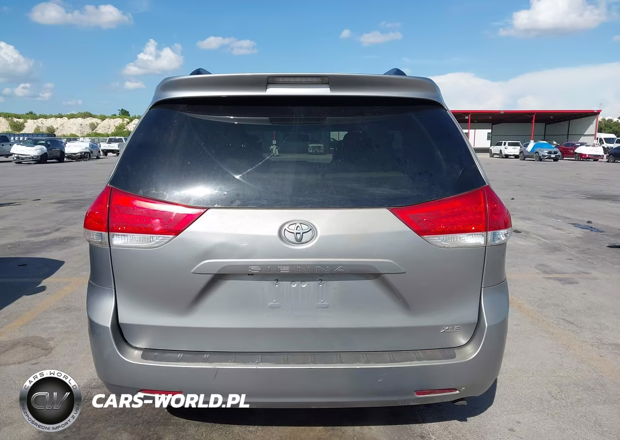 2011 Toyota Sienna Xle V6 VIN:5TDYK3DC0BS104796 - 16