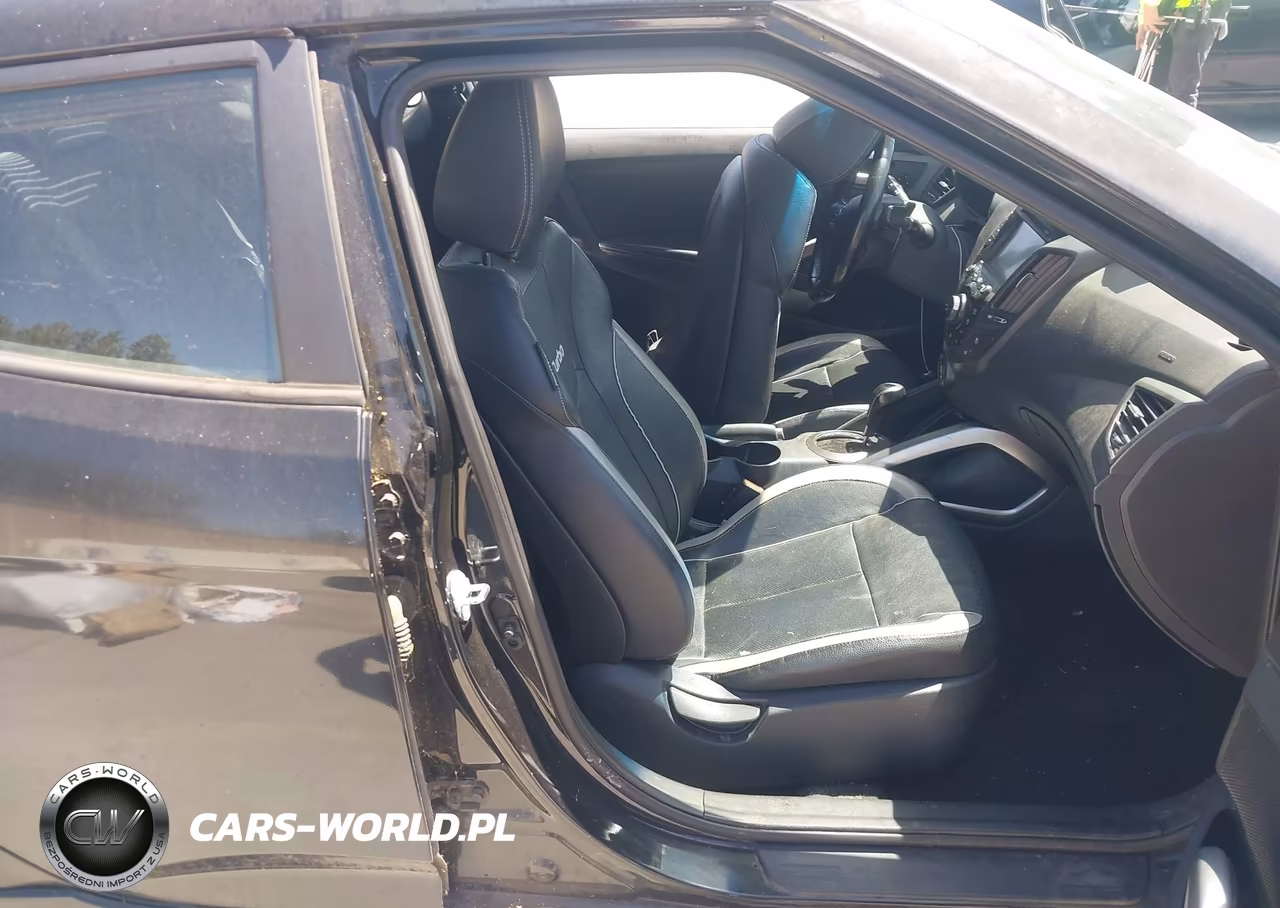 2015 Hyundai Veloster Turbo VIN:KMHTC6AE4FU221695 - 5