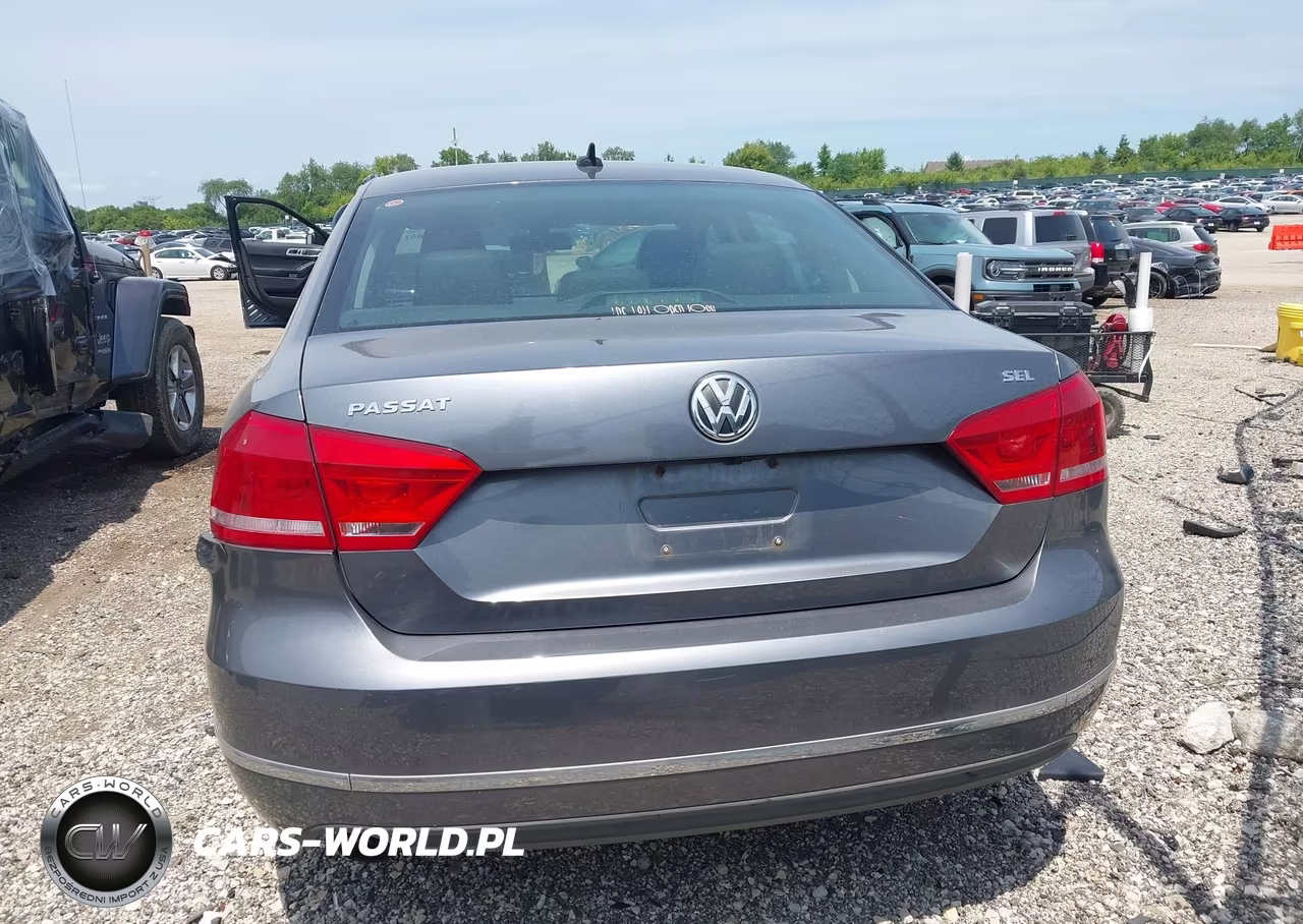 2013 Volkswagen Passat 2.5L Sel VIN:1VWCP7A38DC021173 - 17