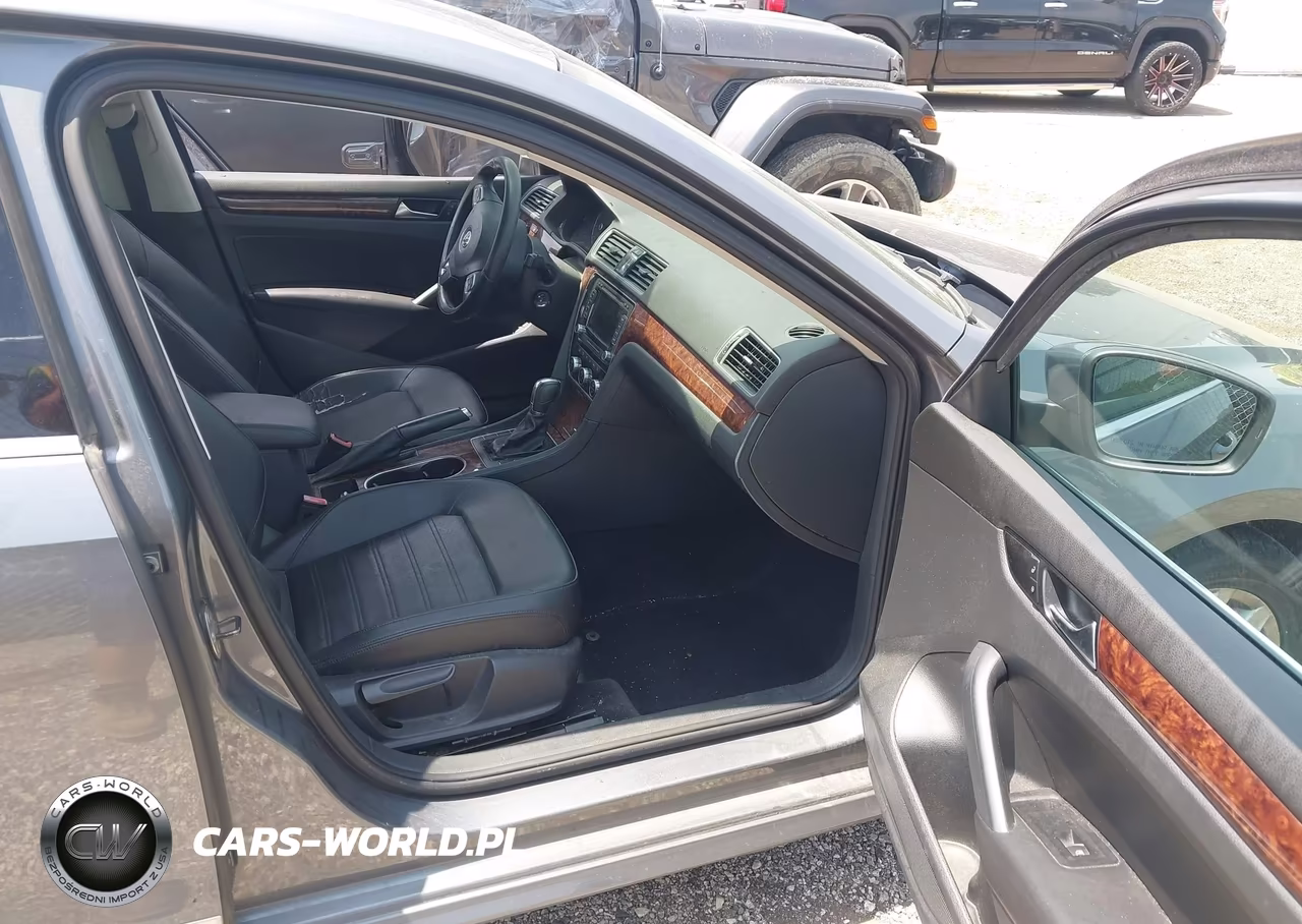 2013 Volkswagen Passat 2.5L Sel VIN:1VWCP7A38DC021173 - 5