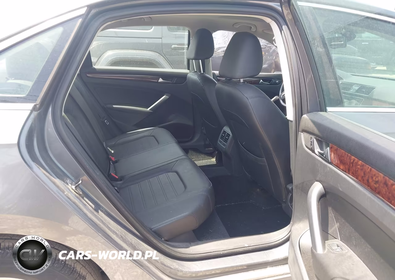 2013 Volkswagen Passat 2.5L Sel VIN:1VWCP7A38DC021173 - 8