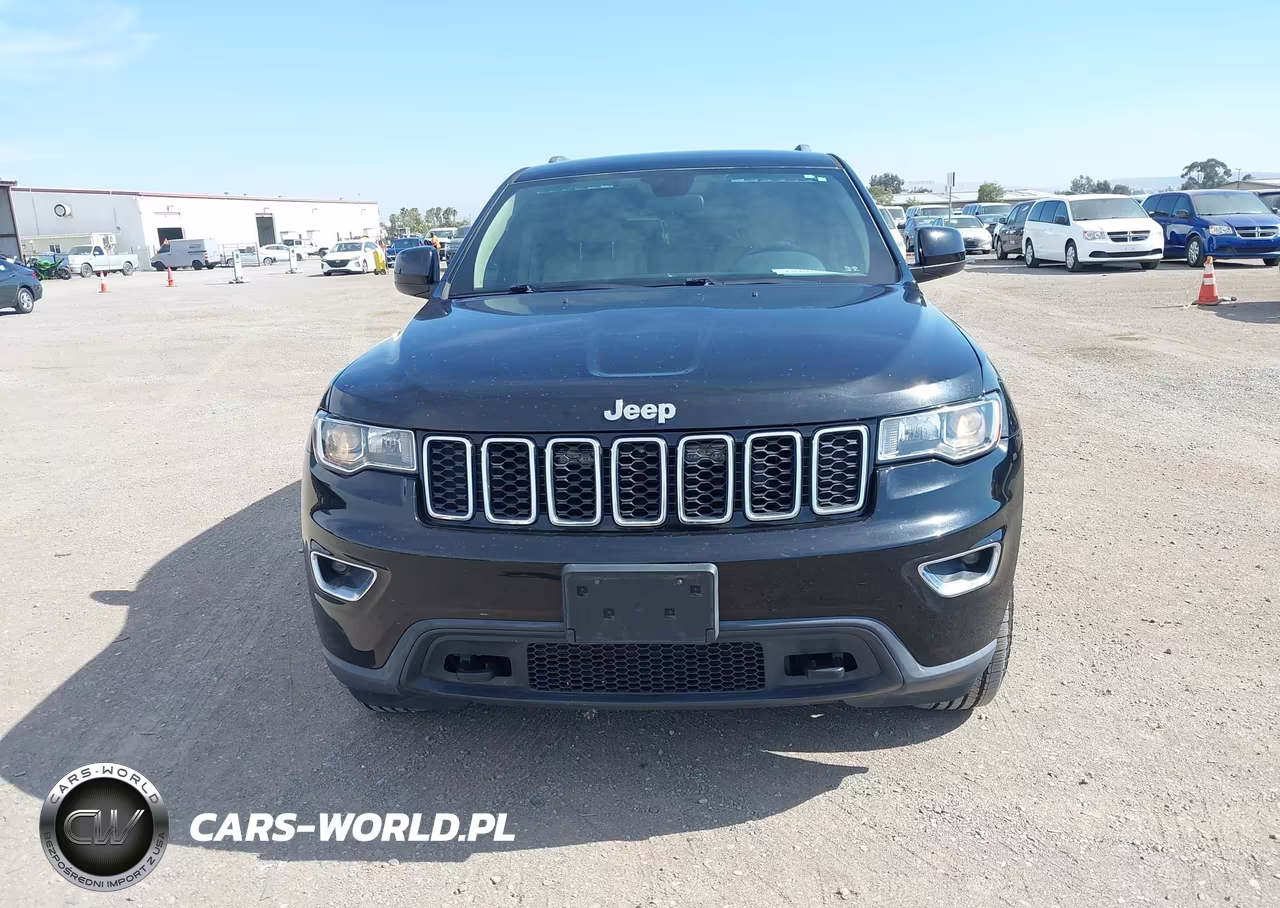 2018 Jeep Grand Cherokee Laredo E 4X4 VIN:1C4RJFAG2JC278160 - 13