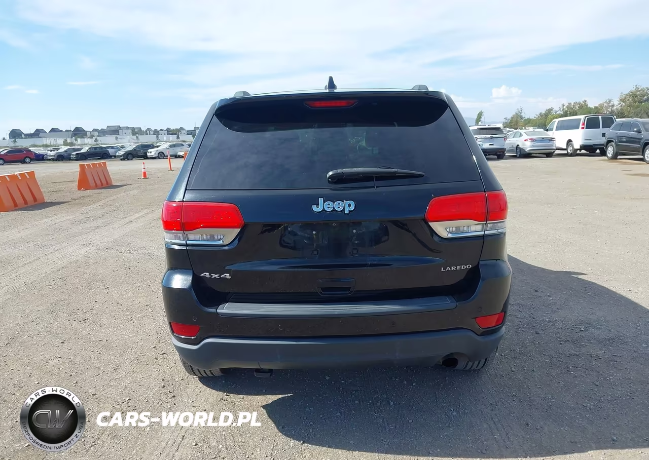 2018 Jeep Grand Cherokee Laredo E 4X4 VIN:1C4RJFAG2JC278160 - 17