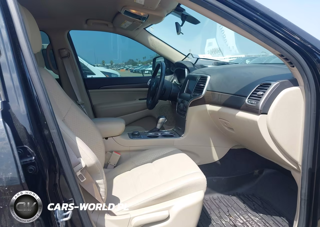 2018 Jeep Grand Cherokee Laredo E 4X4 VIN:1C4RJFAG2JC278160 - 5