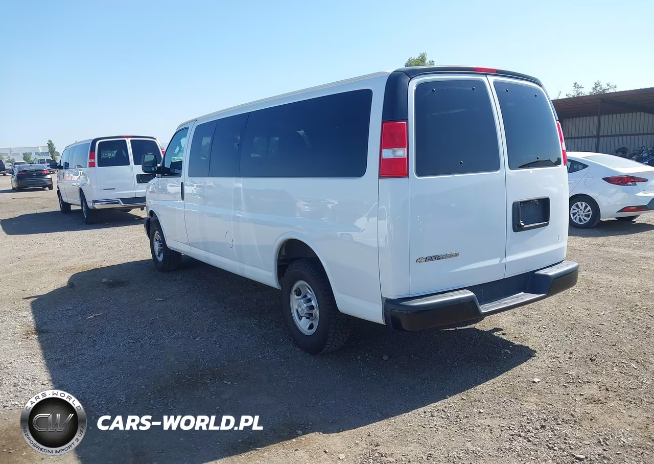 2019 Chevrolet Express 3500 Ls VIN:1GAZGNFG7K1360036 - 3