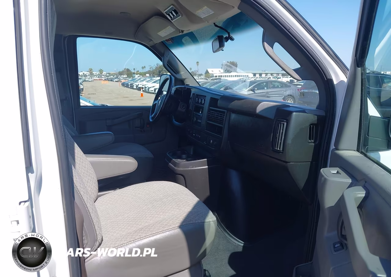2019 Chevrolet Express 3500 Ls VIN:1GAZGNFG7K1360036 - 5