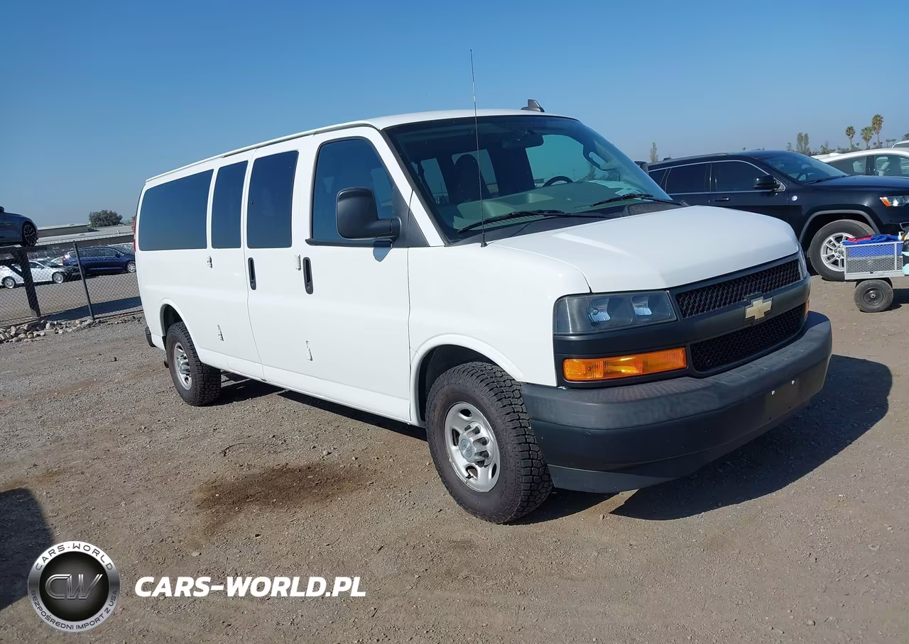 2019 Chevrolet Express 3500 Ls – zdjęcie 1 z 17