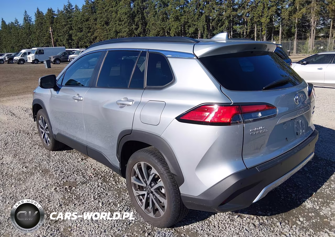 2022 Toyota Corolla Cross Xle VIN:7MUEAABG4NV014190 - 3