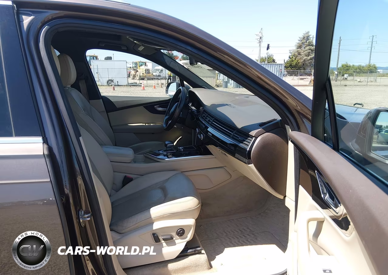 2017 Audi Q7 3.0T Premium VIN:WA1LAAF77HD015162 - 5