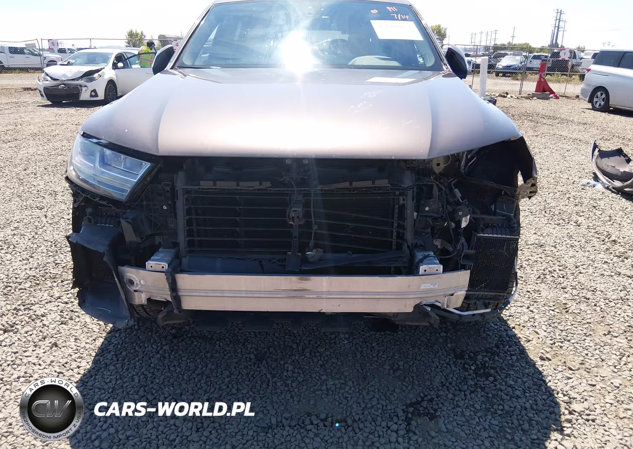 2017 Audi Q7 3.0T Premium VIN:WA1LAAF77HD015162 - 6