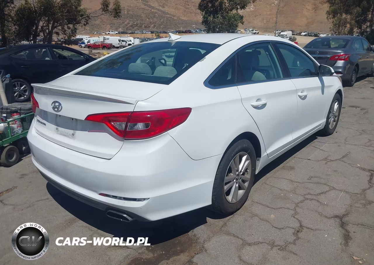 2017 Hyundai Sonata VIN:5NPE24AF4HH588901 - 4