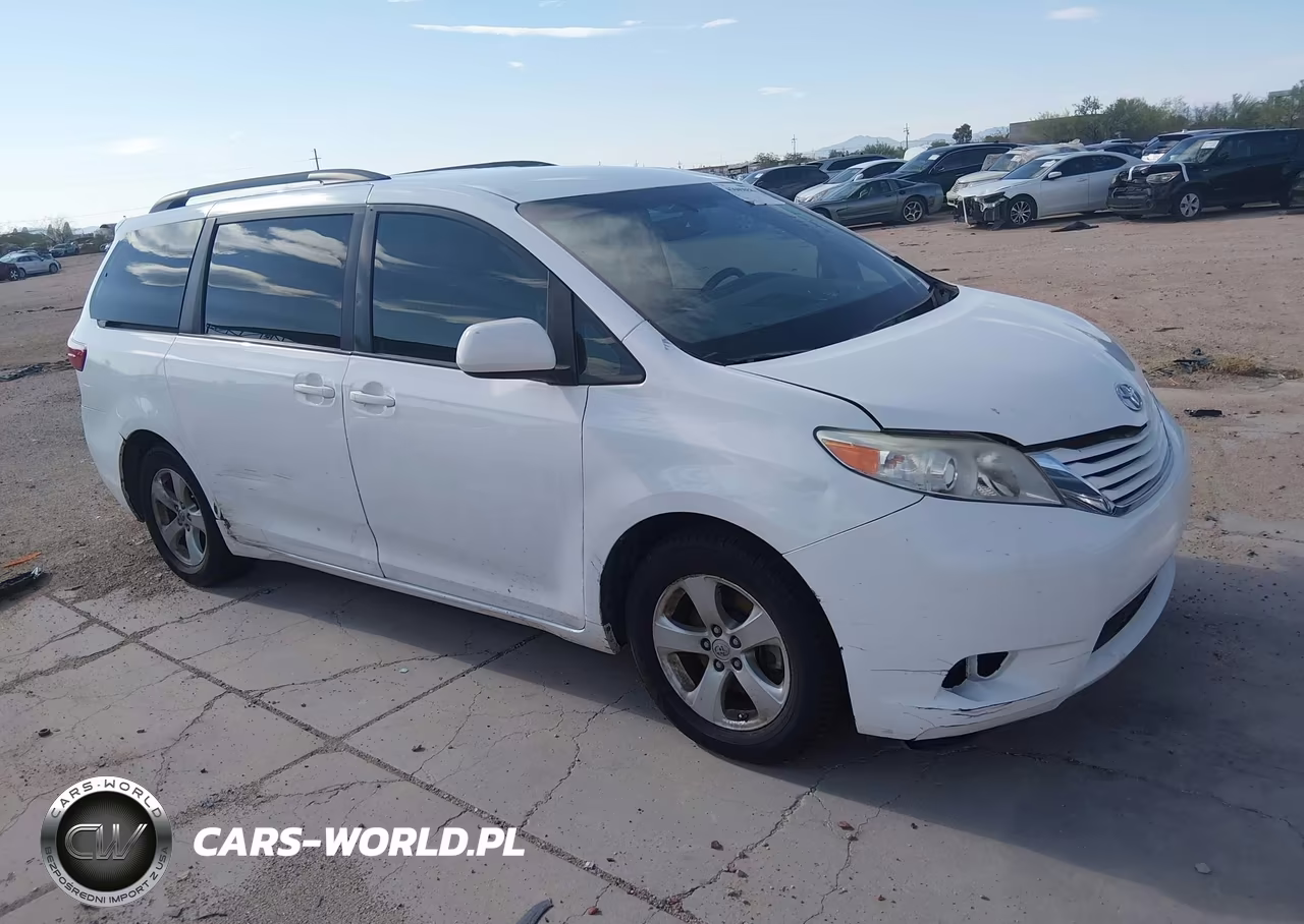 2017 Toyota Sienna Le 8 Passenger – zdjęcie 1 z 16