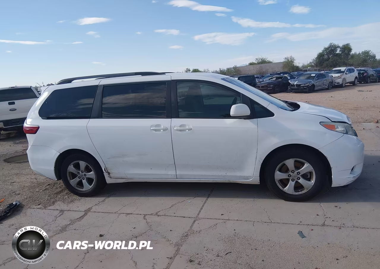 2017 Toyota Sienna Le 8 Passenger VIN:5TDKZ3DC1HS793502 - 13