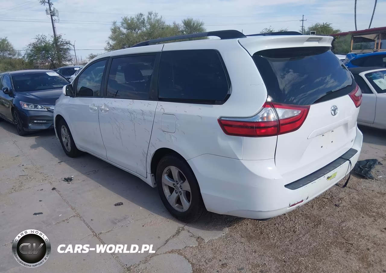2017 Toyota Sienna Le 8 Passenger VIN:5TDKZ3DC1HS793502 - 3