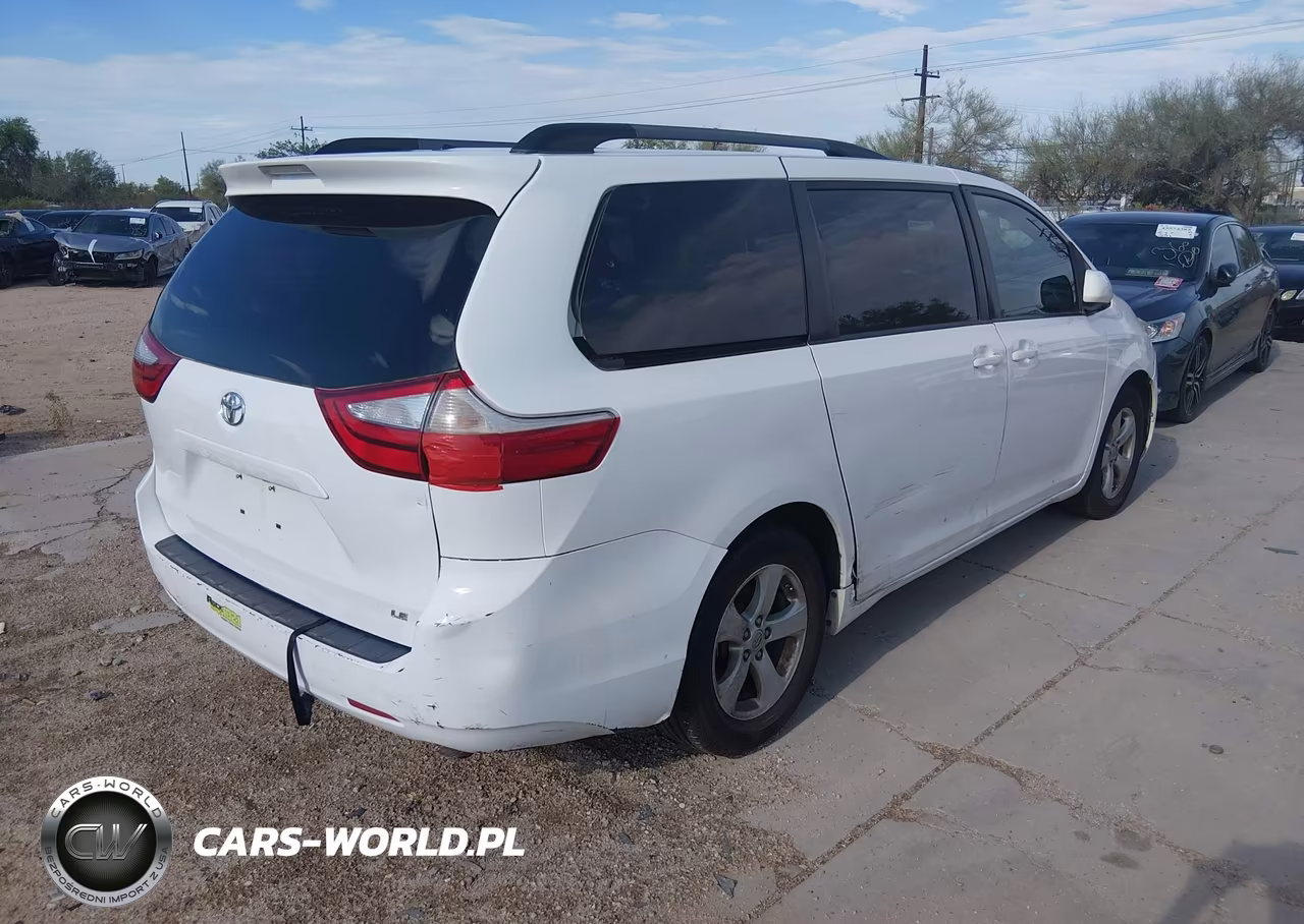 2017 Toyota Sienna Le 8 Passenger VIN:5TDKZ3DC1HS793502 - 4
