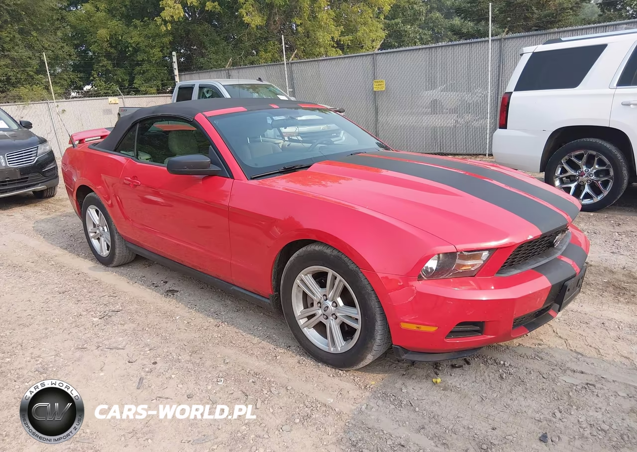 2010 Ford Mustang V6-V6 Premium