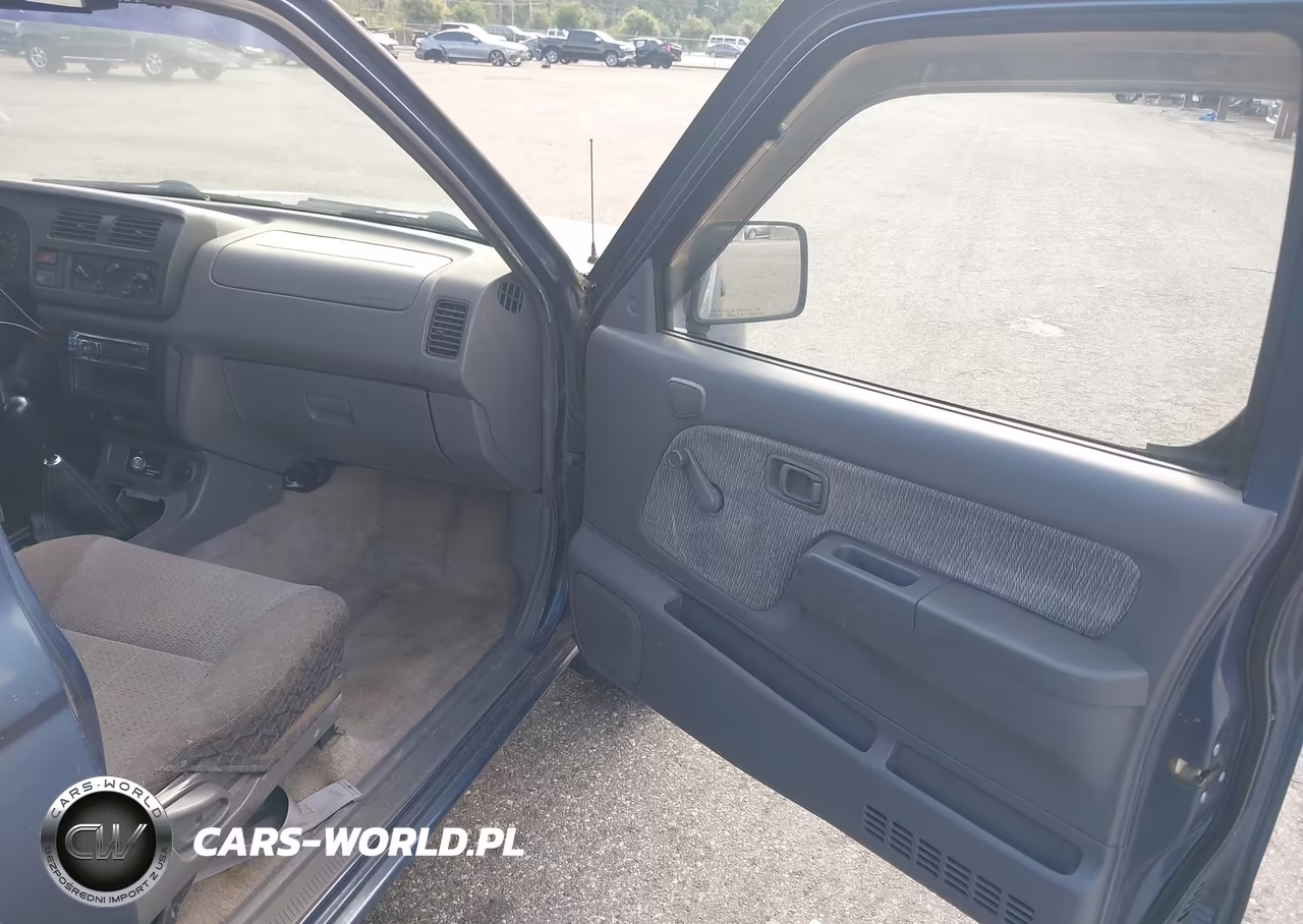 2000 Nissan Frontier Xe VIN:1N6DD26S1YC376739 - 5