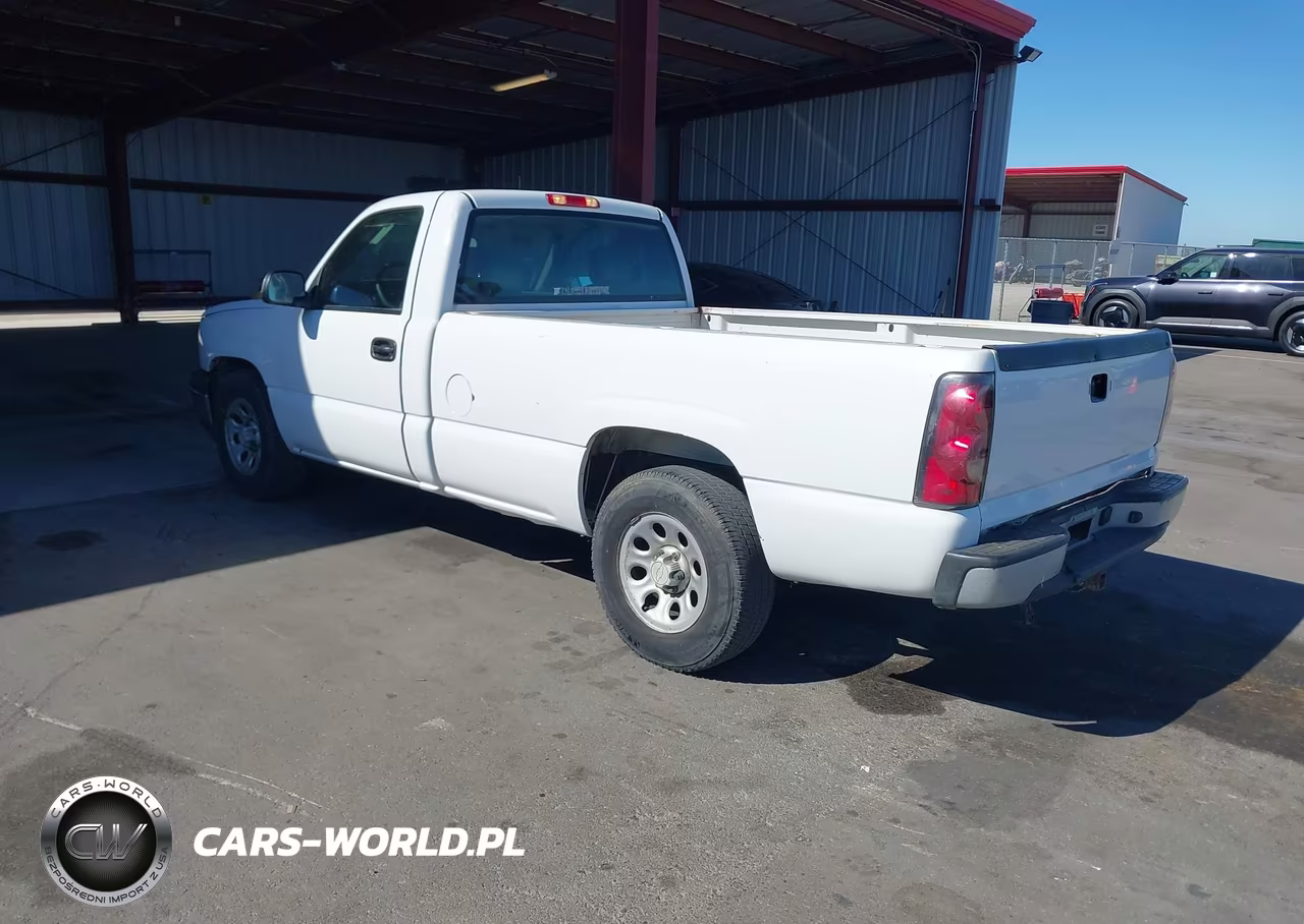 2007 Chevrolet Silverado 1500 Classic Work Truck VIN:3GCEC14X77G256779 - 3