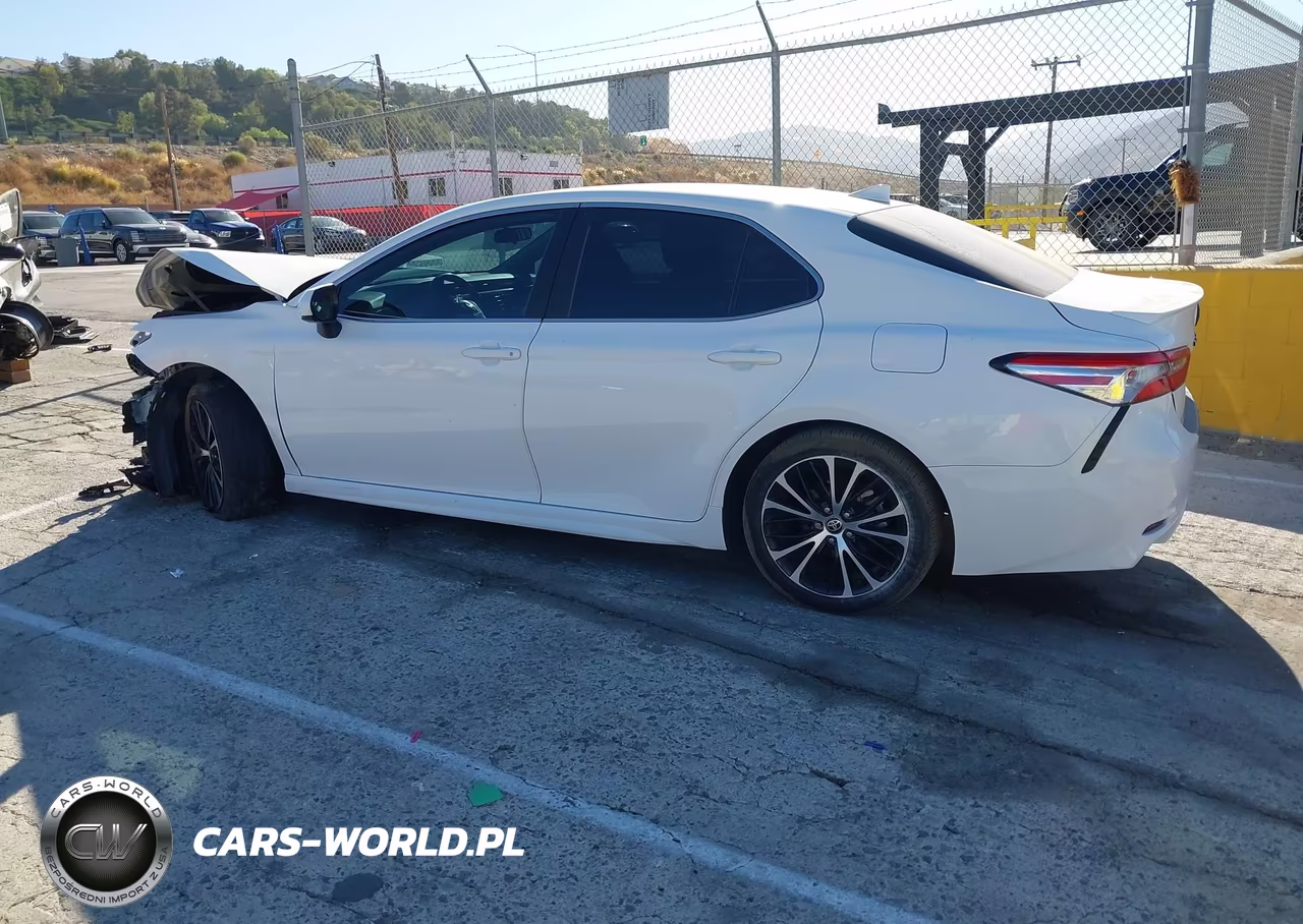 2020 Toyota Camry Se VIN:4T1G11AKXLU950277 - 15