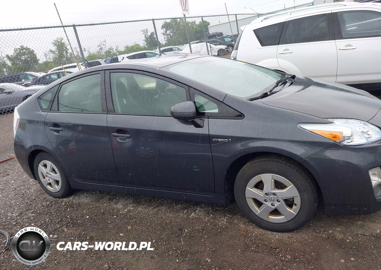 2011 Toyota Prius Four VIN:JTDKN3DU2B0322764 - 13