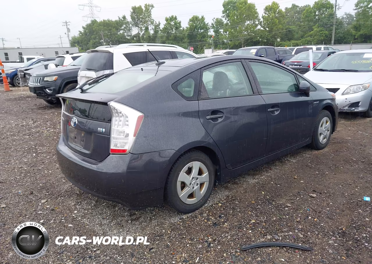 2011 Toyota Prius Four VIN:JTDKN3DU2B0322764 - 4