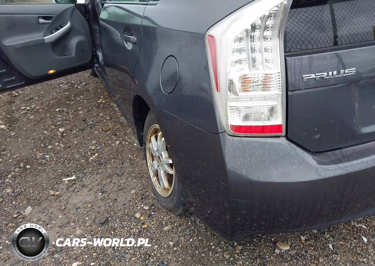2011 Toyota Prius Four VIN:JTDKN3DU2B0322764 - 6