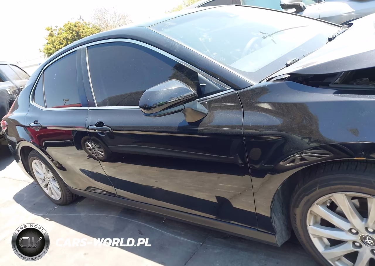 2018 Toyota Camry Le VIN:JTNB11HK3J3021101 - 12