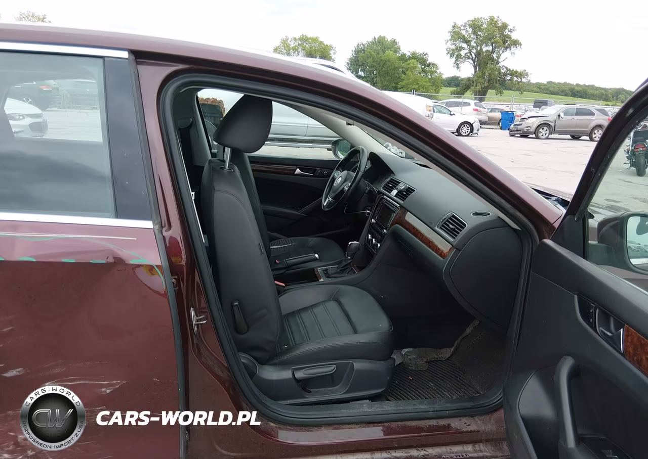 2012 Volkswagen Passat 2.5L Sel VIN:1VWCP7A32CC037724 - 5