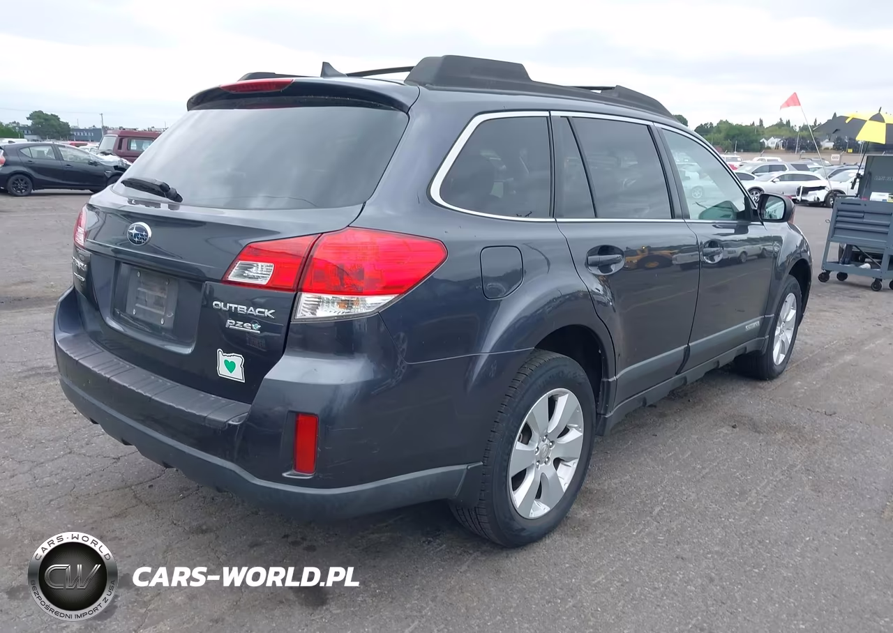 2012 Subaru Outback 2.5I Premium VIN:4S4BRBFCXC3242983 - 4