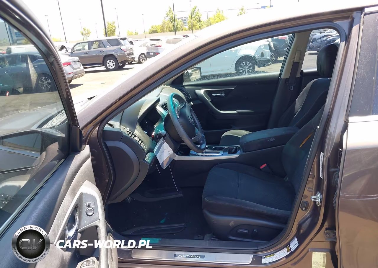 2014 Nissan Altima 2.5 S VIN:1N4AL3AP9EN205115 - 5