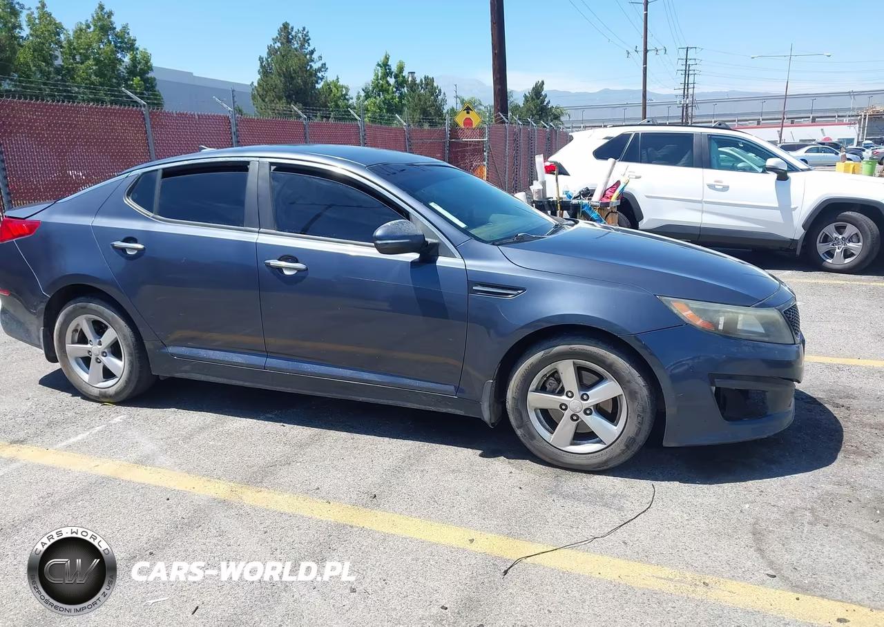 2015 Kia Optima Lx VIN:5XXGM4A75FG485393 - 13